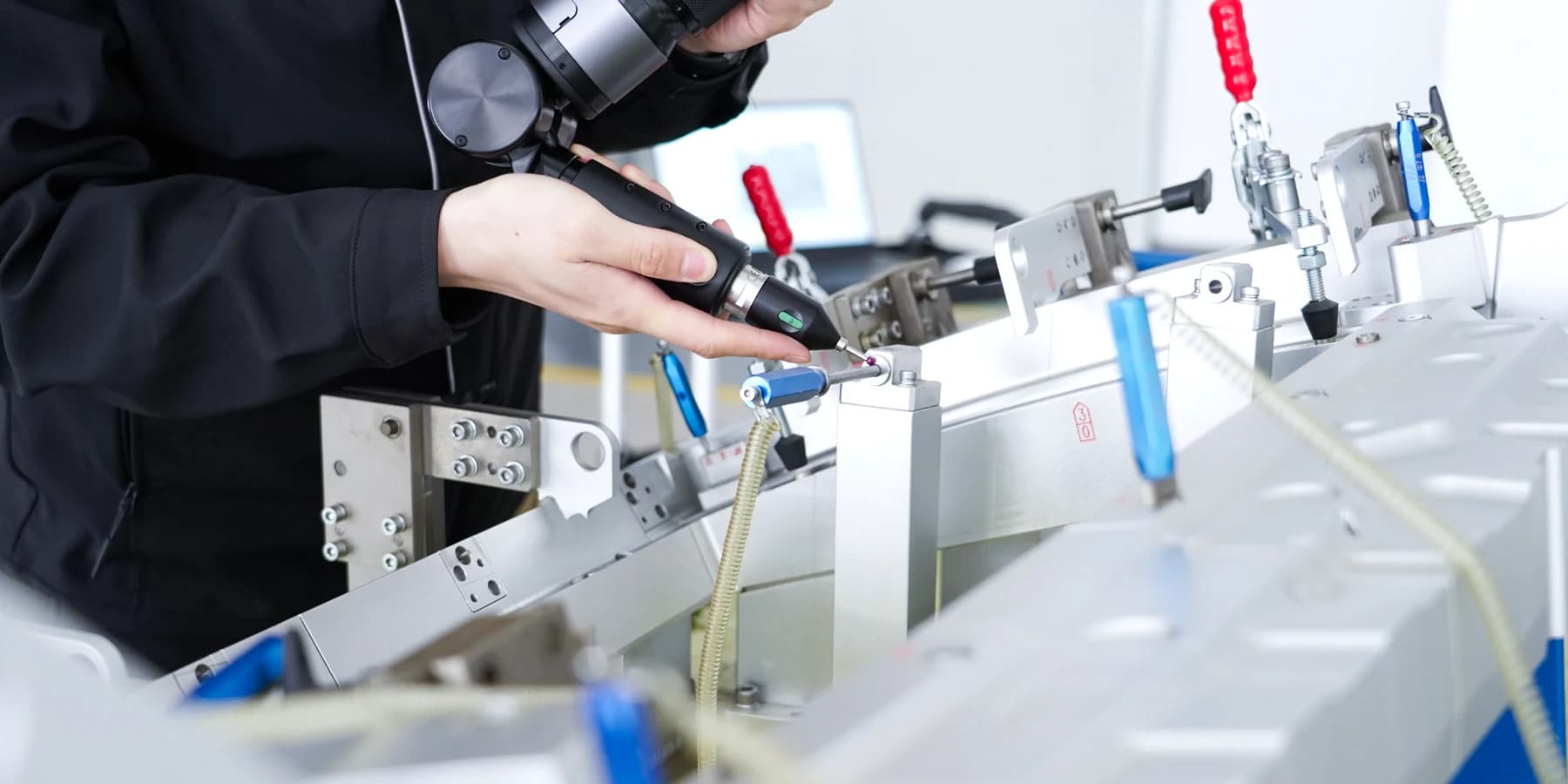 Contrôle d’un outillage industriel avec un bras de mesure 3D