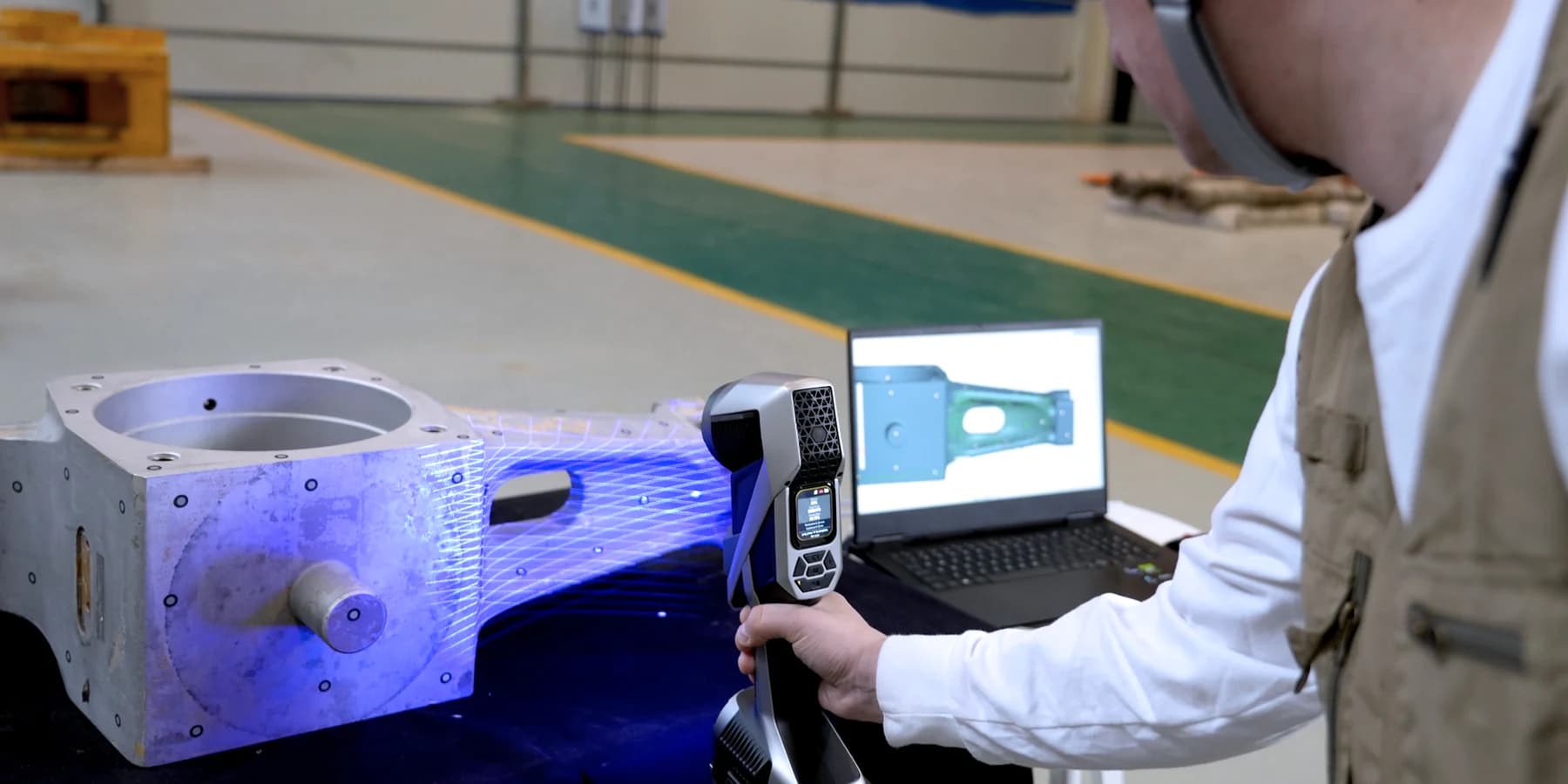 Numérisation d’une grande pièce industrielle avec un scanner 3D portable